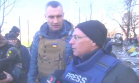 „Unul dintre cele mai bune interviuri din istorie”. Vitali Klitschko, viral în doar 12 secunde, de pe străzile din Kiev